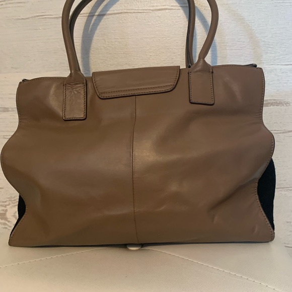 Vince Camuto two-tone tan/black satchel - Picture 3 of 4